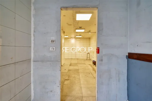 Comercial en cerca metro escuela militar, Las Condes - Foto principal