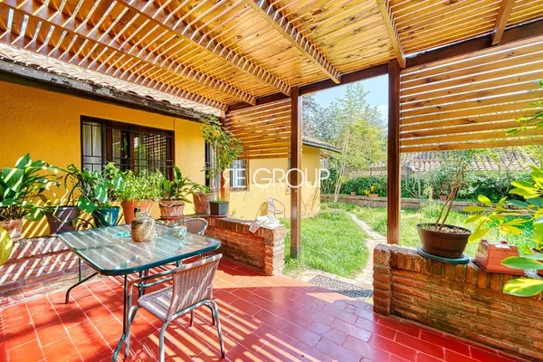Casa en principe de gales, La Reina - Foto principal